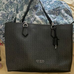 Guess tote, excellent condition